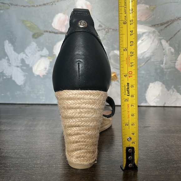 G by Guess open toe wedge, never worn, please refer to picture for size. Black - Picture 9 of 15